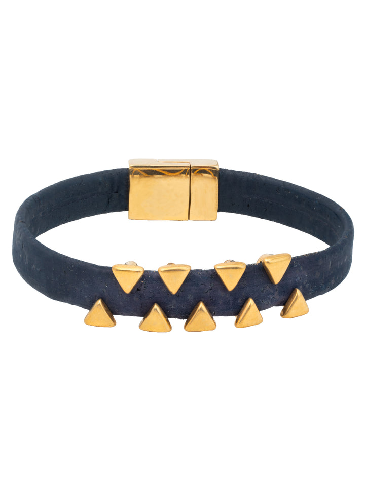 Introducing the GOLD SHARK TOOTH Cork Bracelet: bold navy-blue paired with luxurious gold, secured with a magnetic clasp for easy wear. A striking statement of elegance at just 14g.